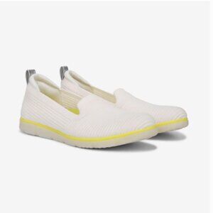 NEW RYKA Effortless Slip On Sneakers for women in white 7253j2
